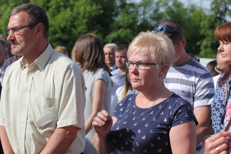 Powitanie ikony MB Częstochowskiej w Dmosinie