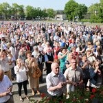 Procesja z figurą Matki Bożej Fatimskiej na plac koronacyjny