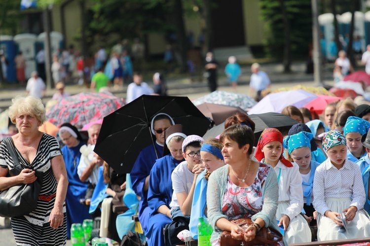 W oczekiwaniu na koronację