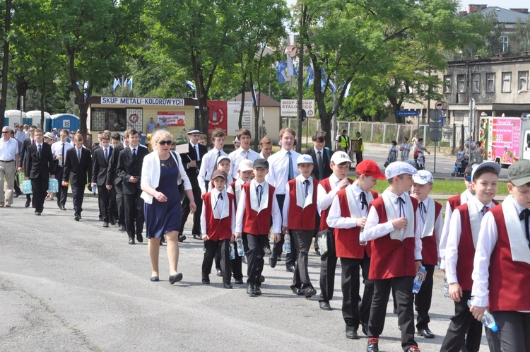 Chórzyści w pielgrzymce 