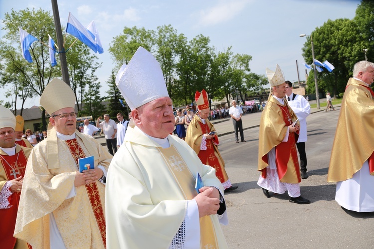 Procesja do ołtarza - Msza św. koronacyjna