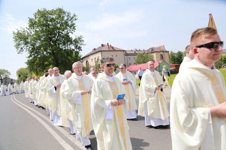 Procesja do ołtarza - Msza św. koronacyjna