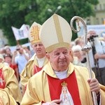 Zakończenie Mszy św. i procesja do sanktuarium