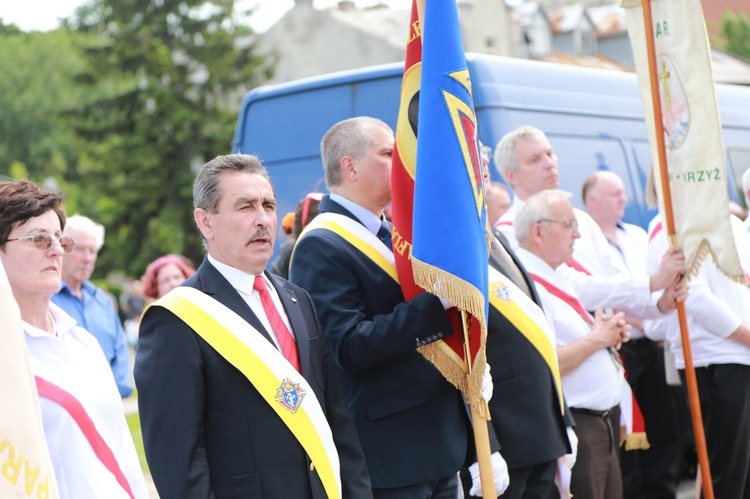 Zakończenie Mszy św. i procesja do sanktuarium