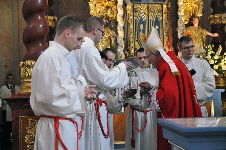 Poświęcenie kościoła i ołtarza w Skrzatuszu