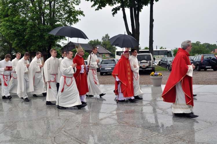 Poświęcenie kościoła i ołtarza w Skrzatuszu