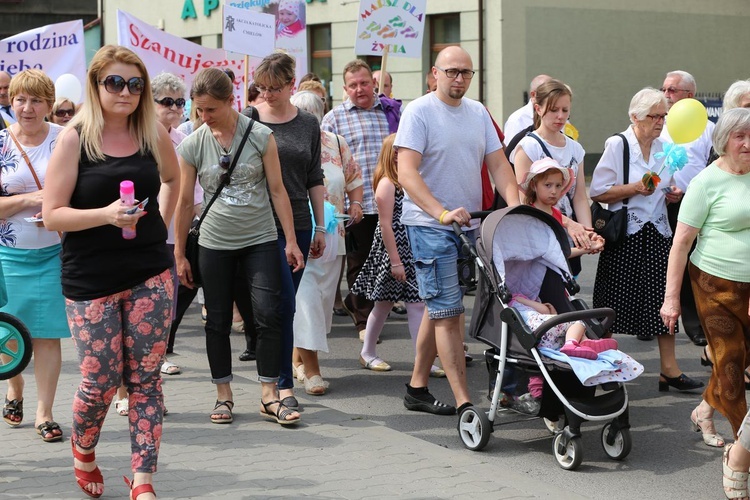 Marsz dla życia w Ostrowcu 