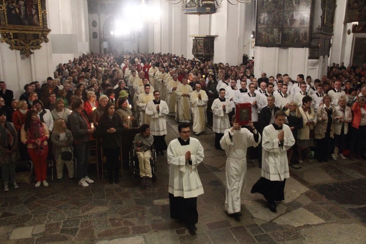 Eucharystia w noc Zesłania Ducha Świętego