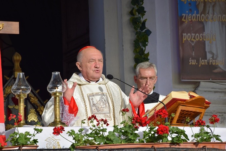 Mszy św. rozpoczynającej obchody jubileuszowe przewodniczył kard. Nycz