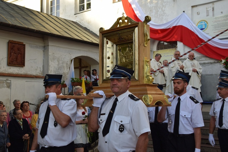 Obchody 250. rocznicy koronacji cudownego obrazu Matki Bożej w Miedniewicach