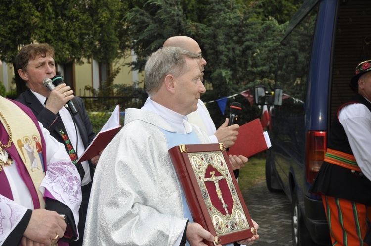 Powitanie ikony MB Częstochowskiej w Domaniewicach