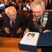 Medal "Cracoviae Merenti" dla Towarzystwa Miłośników Historii i Zabytków Krakowa