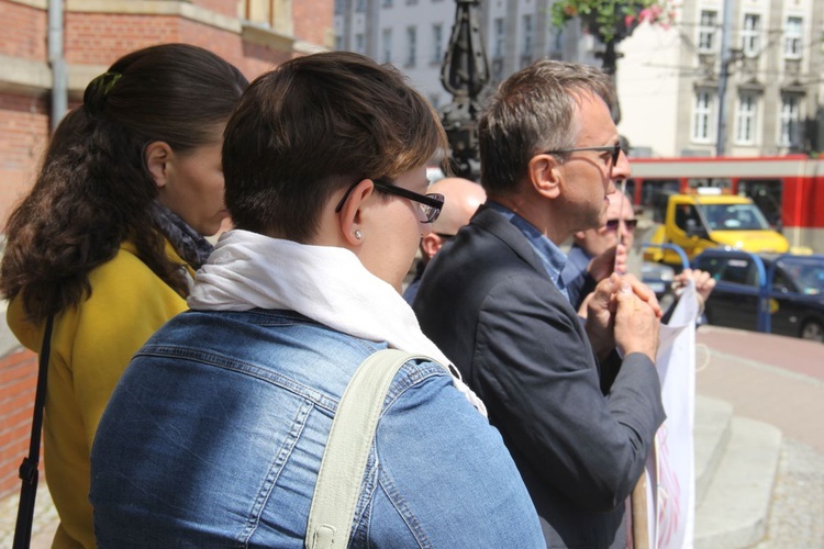 Protest przeciwko programowi in vitro