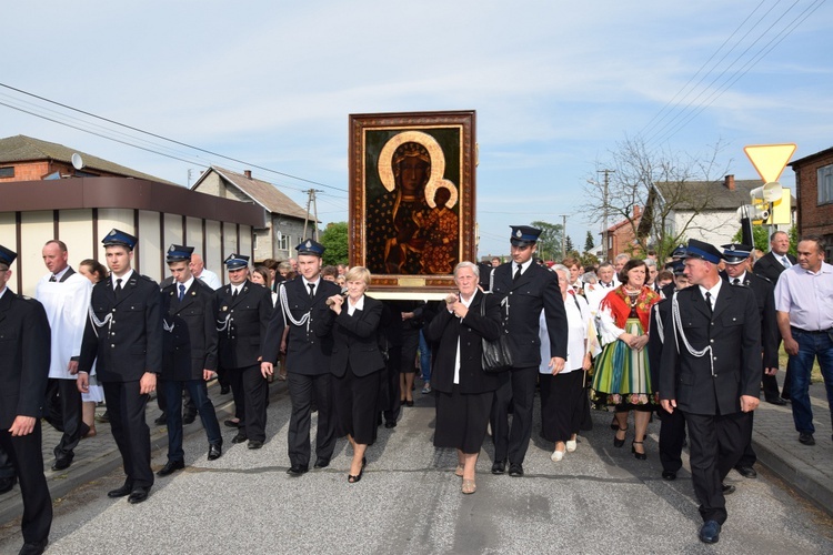 Powitanie ikony MB Częstochowskiej z Złakowie Kościelnym