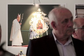 Wystawa zdjęć z wizyty papieża wywołuje bardzo dużo pozytywnych emocji.
