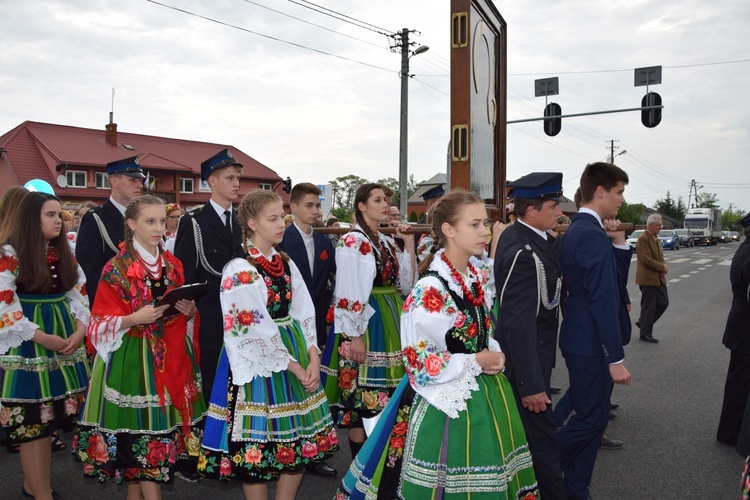 Powitanie ikony MB Częstochowskiej w Zdunach