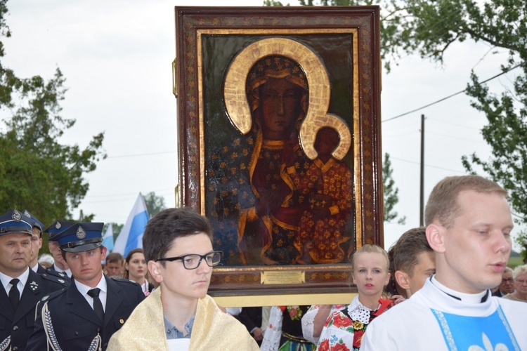 Powitanie ikony MB Częstochowskiej w Zdunach