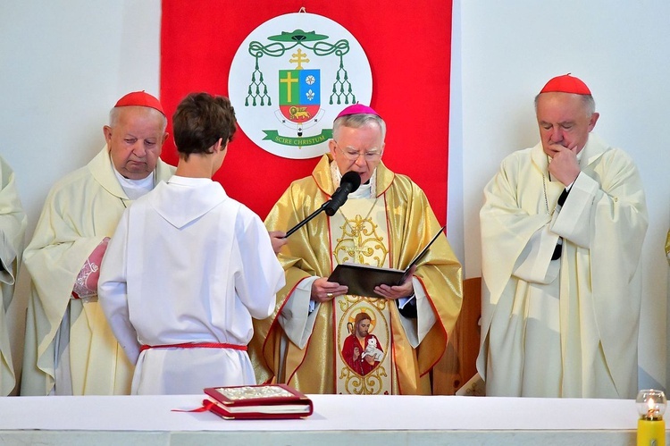 Episkopat Polski w kościele św. Krzyża w Zakopanem