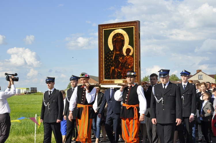 Powitanie ikony MB Częstochowskiej w Bąkowie