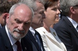 Minister Antoni Macierewicz zapowiada, że po raz pierwszy pokazy lotnicze nie będą biletowane