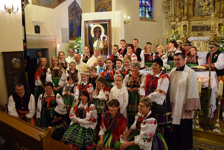 Powitanie ikony MB Częstochowskiej w Chruślinie