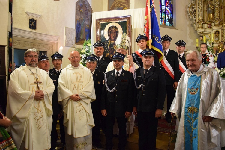 Powitanie ikony MB Częstochowskiej w Chruślinie