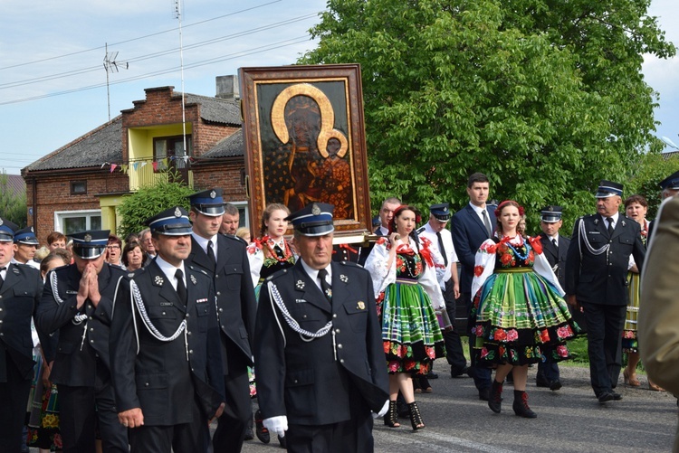 Powitanie ikony MB Częstochowskiej w Chruślinie