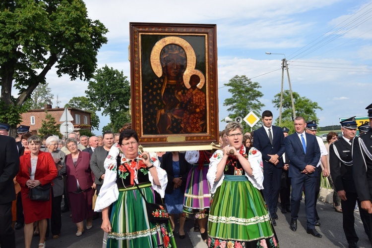 Powitanie ikony MB Częstochowskiej w Chruślinie