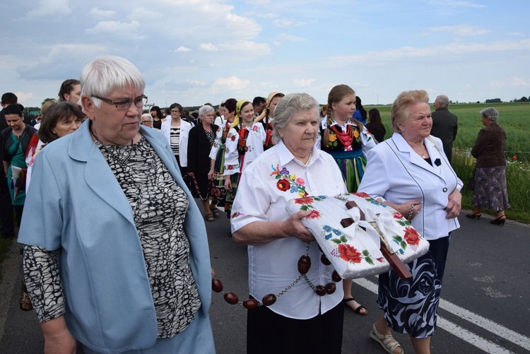 Powitanie ikony MB Częstochowskiej w Chruślinie