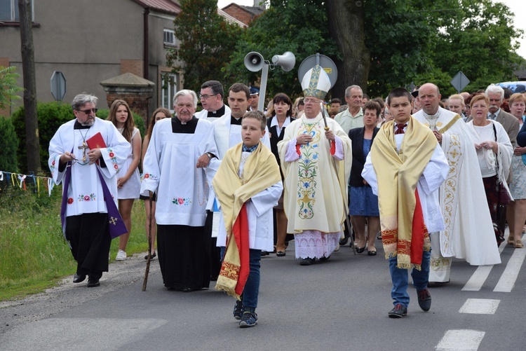 Powitanie ikony MB Częstochowskiej w Chruślinie