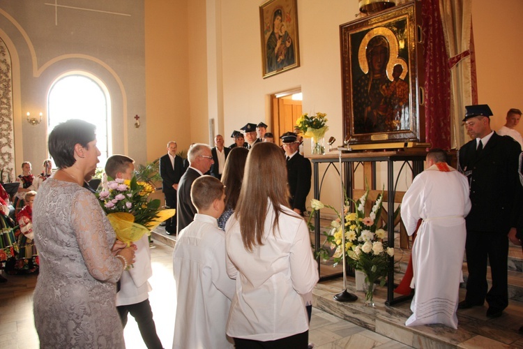 Powitanie ikony MB Częstochowskiej w parafii Chrystusa Dobrego Pasterza w Łowiczu