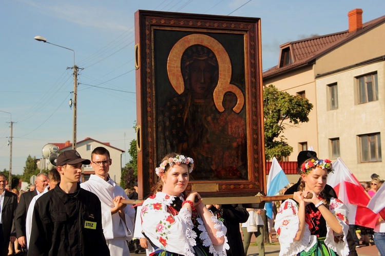 Powitanie ikony MB Częstochowskiej w parafii Chrystusa Dobrego Pasterza w Łowiczu