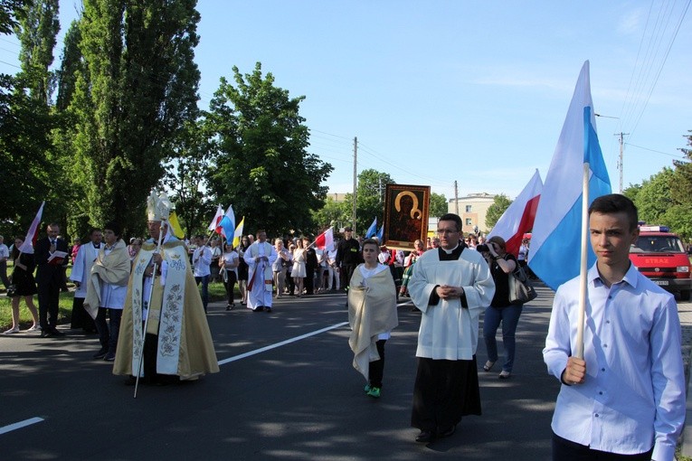 Powitanie ikony MB Częstochowskiej w parafii Chrystusa Dobrego Pasterza w Łowiczu