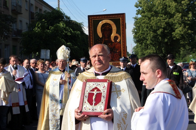 Powitanie ikony MB Częstochowskiej w parafii Chrystusa Dobrego Pasterza w Łowiczu