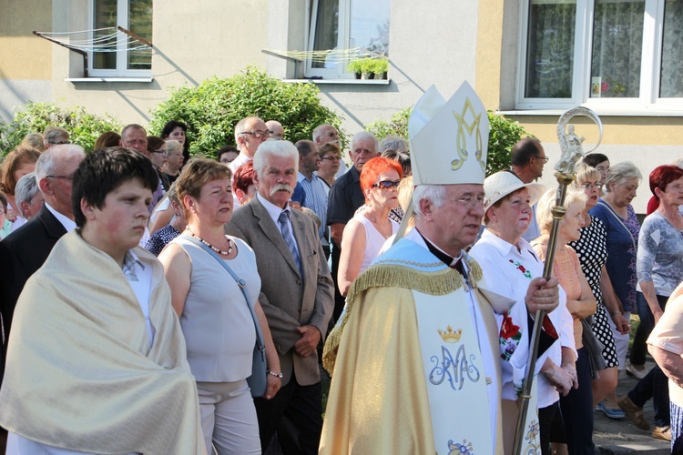 Powitanie ikony MB Częstochowskiej w parafii Chrystusa Dobrego Pasterza w Łowiczu