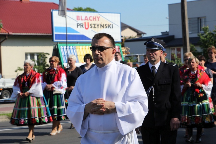 Powitanie ikony MB Częstochowskiej w parafii Chrystusa Dobrego Pasterza w Łowiczu