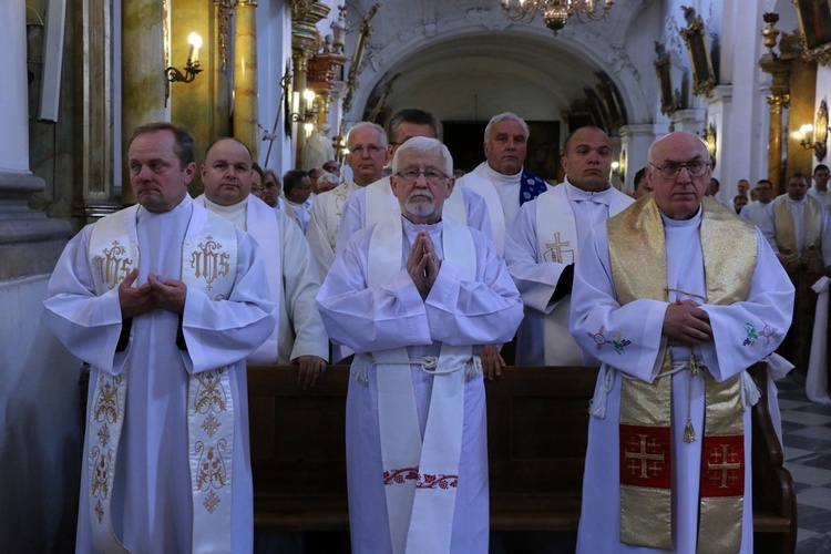 Pielgrzymka duchowieństwa do grobu św. Jadwigi