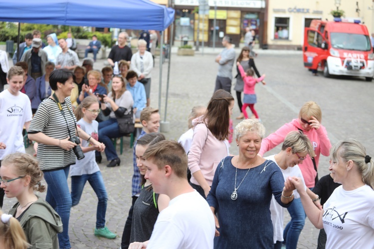 "Cała Polska tańczy dla JP2" - Skoczów 2017