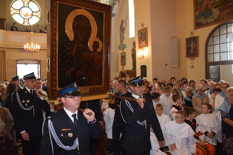 Powitanie ikony MB Częstochowskiej w Łyszkowicach