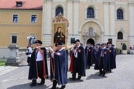 Spotkali się u Maryi, pokornej Matki 