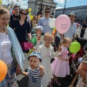 Ulicami Warszawy przeszedł Marsz dla Życia i Rodziny