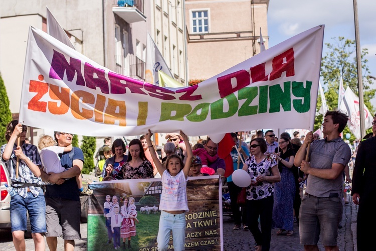 Marsz dla Życia i Rodziny w Olsztynie