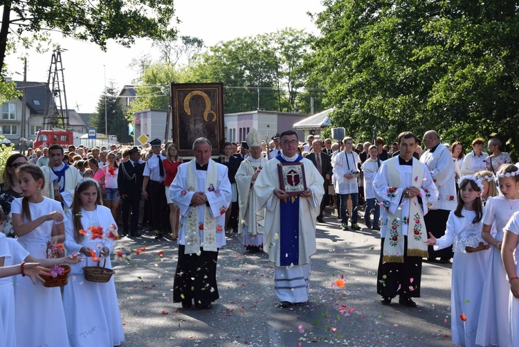 Powitanie ikony MB Częstochowskiej w Pszczonowie