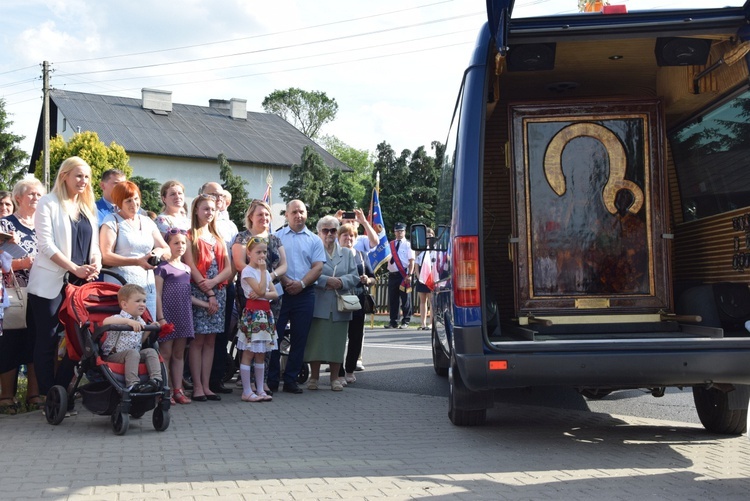 Powitanie ikony MB Częstochowskiej w Pszczonowie