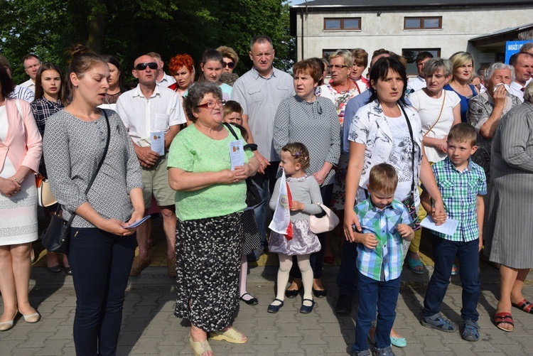 Powitanie ikony MB Częstochowskiej w Pszczonowie