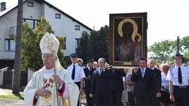 W niedzielne popołudnie Pani Jasnogórska przybyła do Pszczonowa