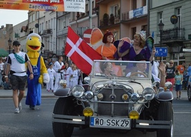 Parada przeszła od Farskiej Góry na plac Jana Pawła II