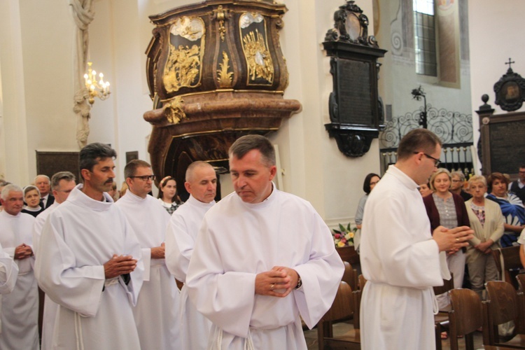 Promocja nadzwyczajnych szafarzy Komunii św.