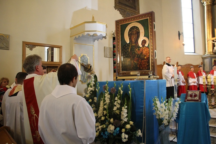 Powitanie ikony MB Częstochowskiej w parafii Świętego Ducha w Łowiczu