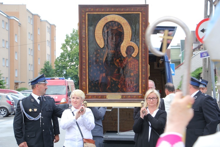 Powitanie ikony MB Częstochowskiej w parafii Świętego Ducha w Łowiczu